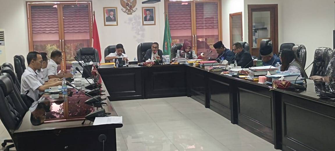 Rapat Komisi I