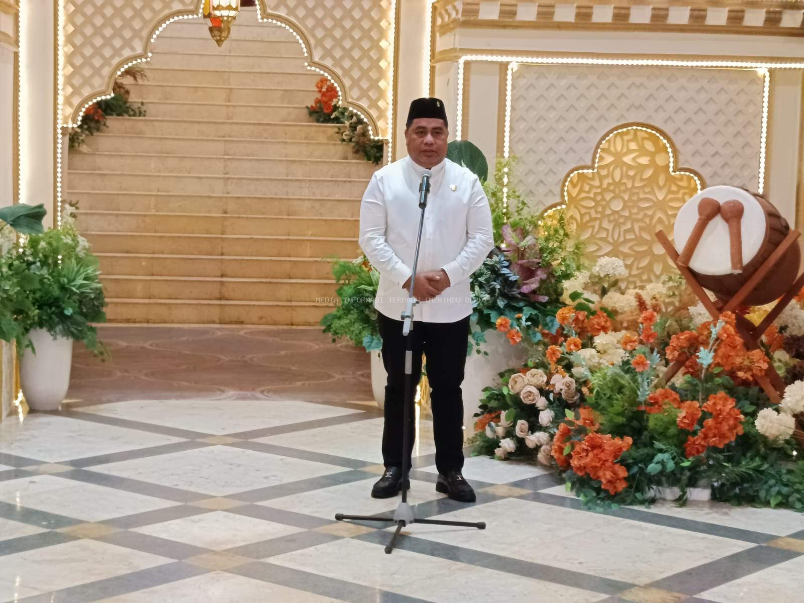 Watubun Serukan Toleransi di Buka Puasa DPRD Maluku