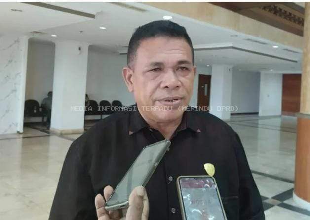 Rutasouw Pertanyakan Pengawasan Distribusi Minyak Tanah di SBB